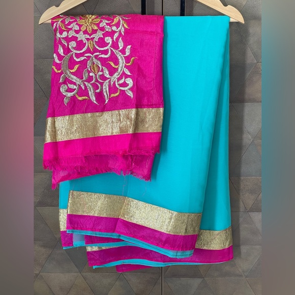 Other - Saree with embroidery blouse piece